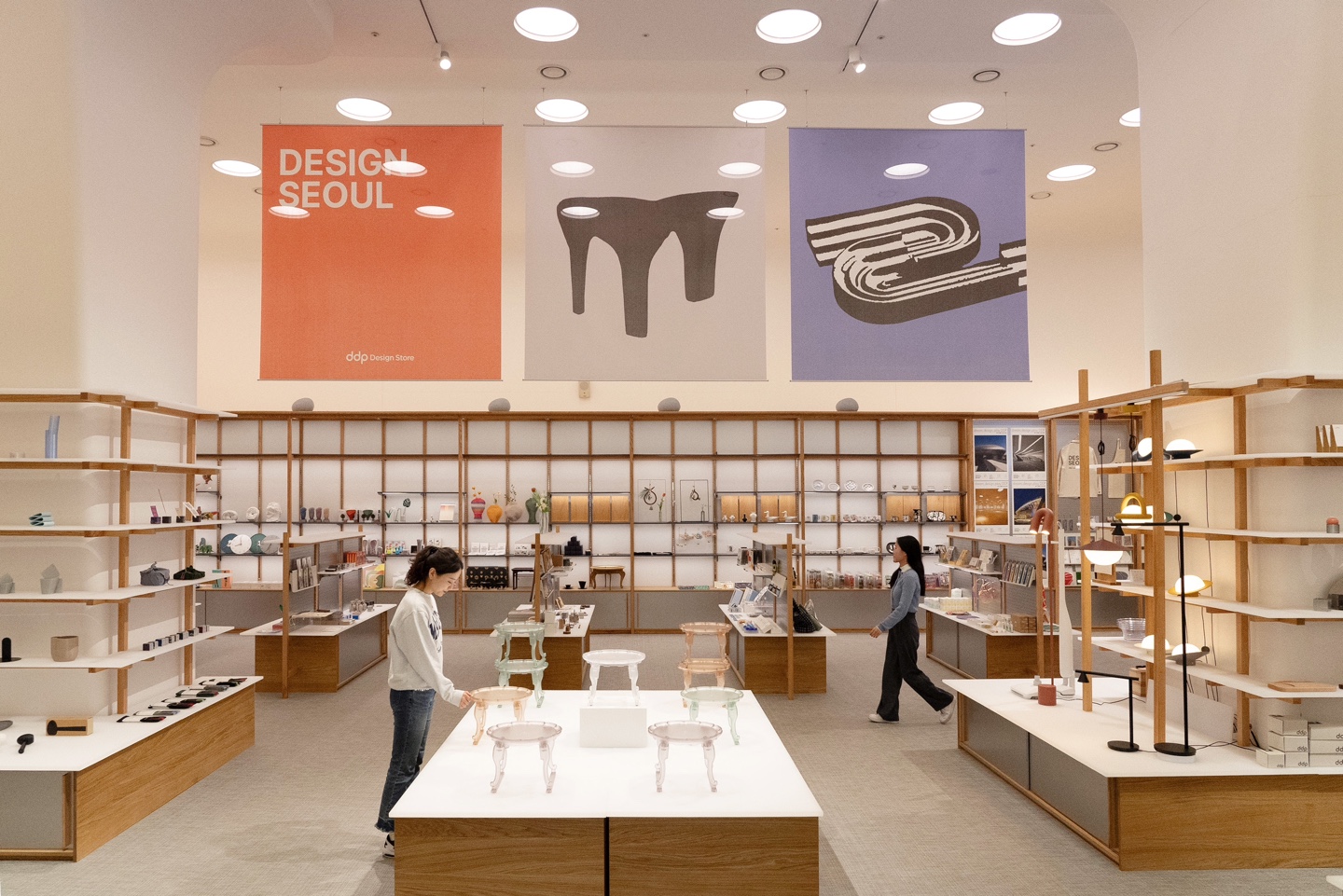 DDP 디자인랩 –B2F에 위치한 DDP디자인스토어 매장 내부 사진